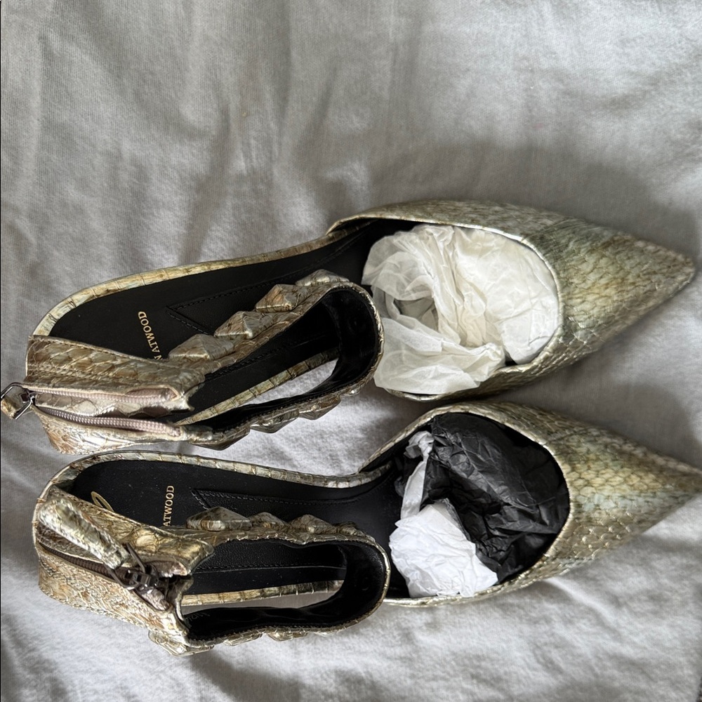 Gold Snakeskin Pointed Toe Women's Shoes